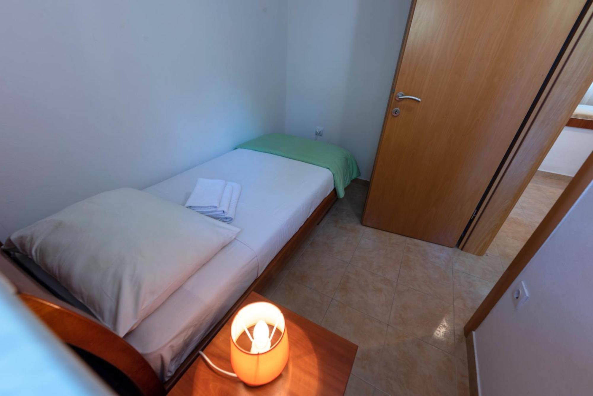 Apartment Anamaria With Seaview Petrcane Εξωτερικό φωτογραφία