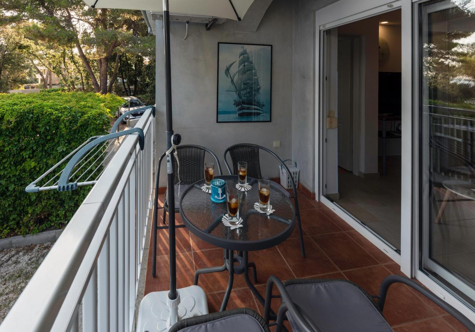 Apartment Anamaria With Seaview Petrcane Εξωτερικό φωτογραφία