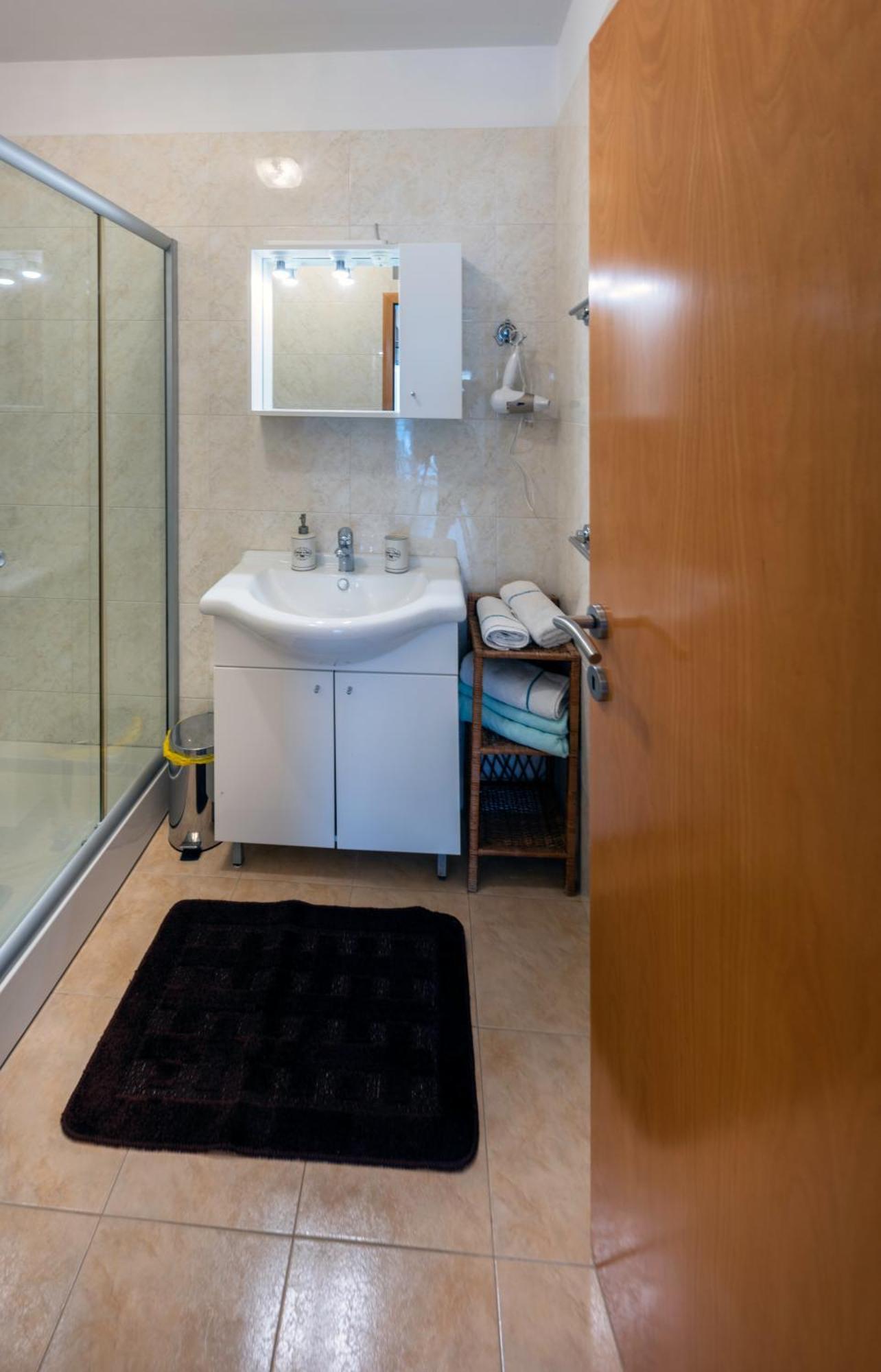 Apartment Anamaria With Seaview Petrcane Εξωτερικό φωτογραφία