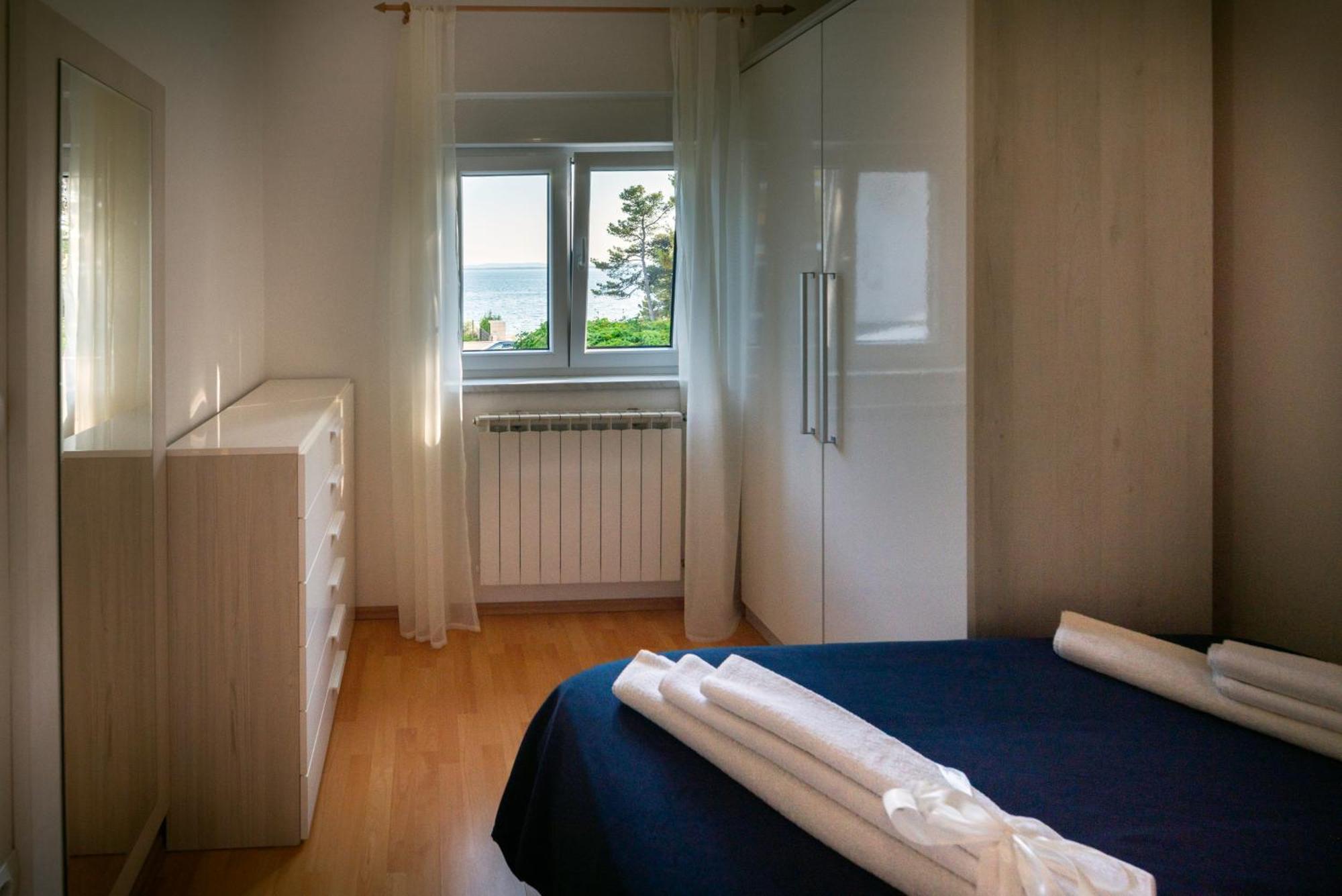 Apartment Anamaria With Seaview Petrcane Εξωτερικό φωτογραφία